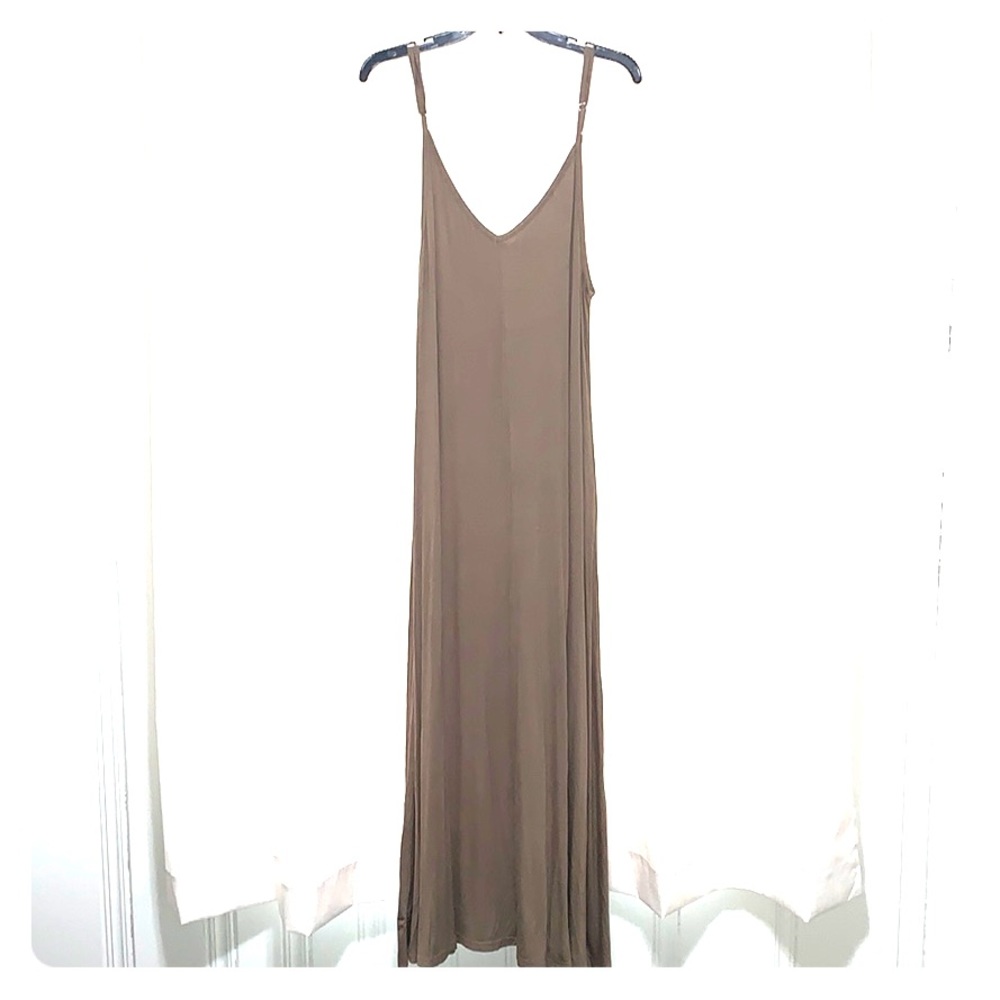 NEW - Brown maxi dress